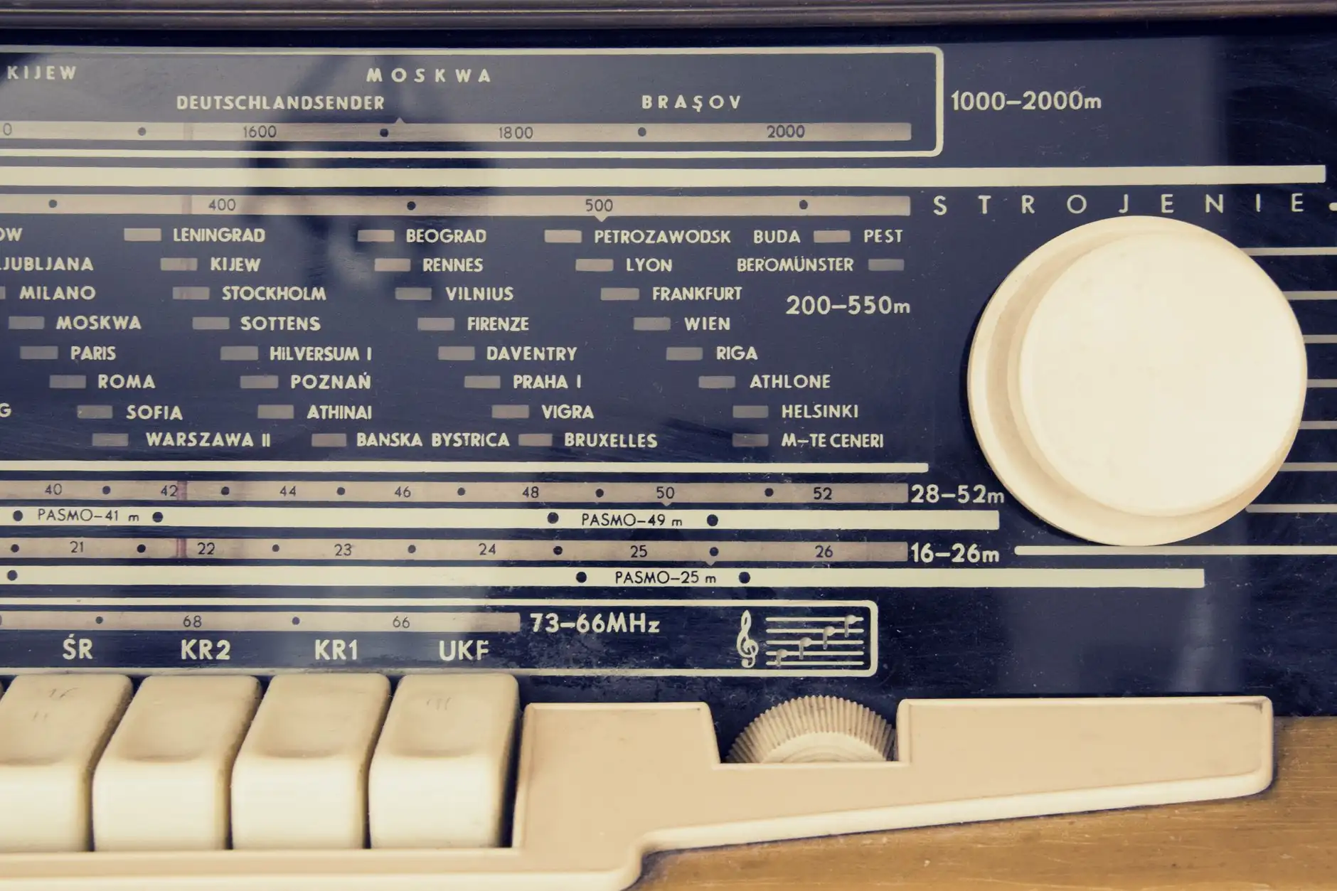 重庆企业新媒体运营服务：从内容策划到社交媒体推广的全流程解析